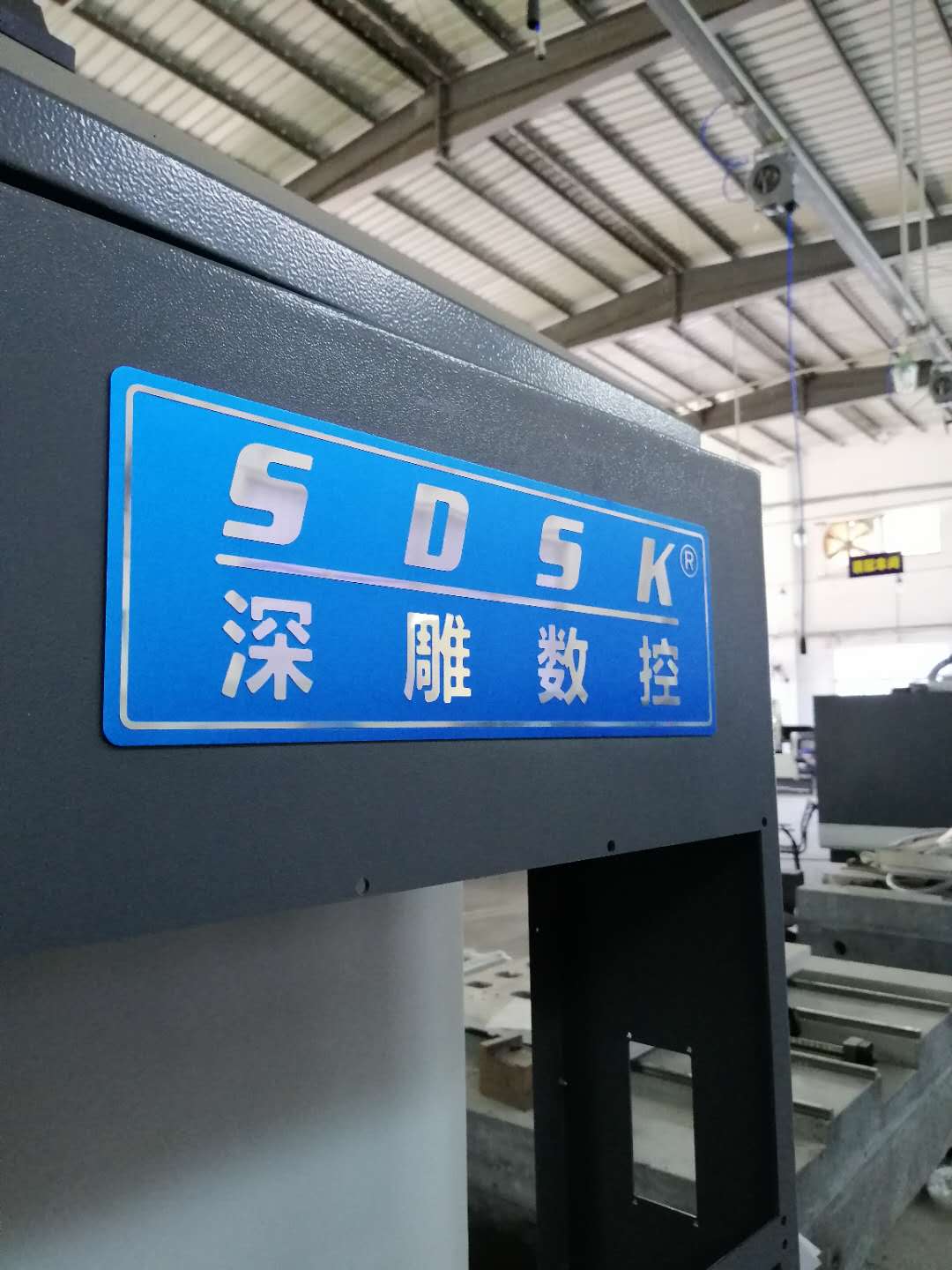 9月，我們整車(chē)待發(fā)，一車(chē)一車(chē)的滿載著的希望和辛苦付出的成果！  